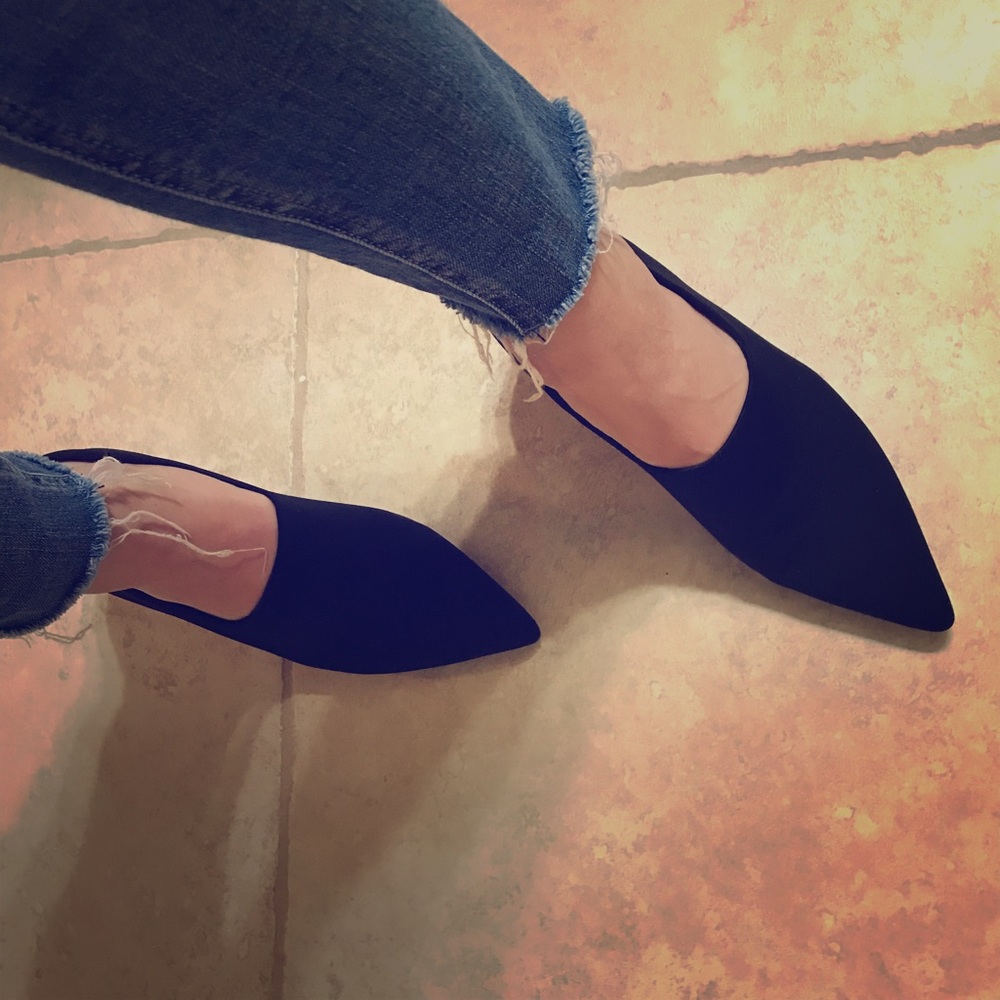 Donal J Pliner point-toe pumps size 6.5 -7